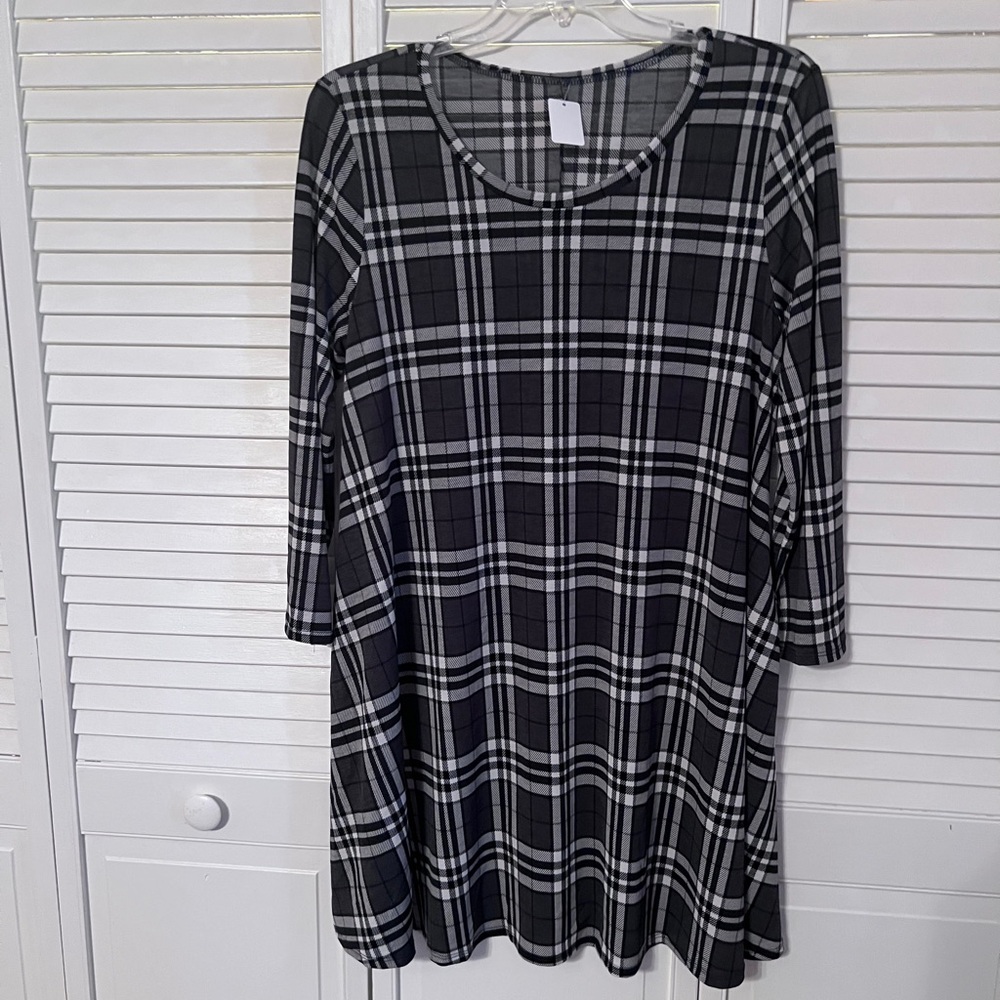 Classic Black and White Plaid Long Sleeve Dress gives  “Ralph Lauren”
-like vibe